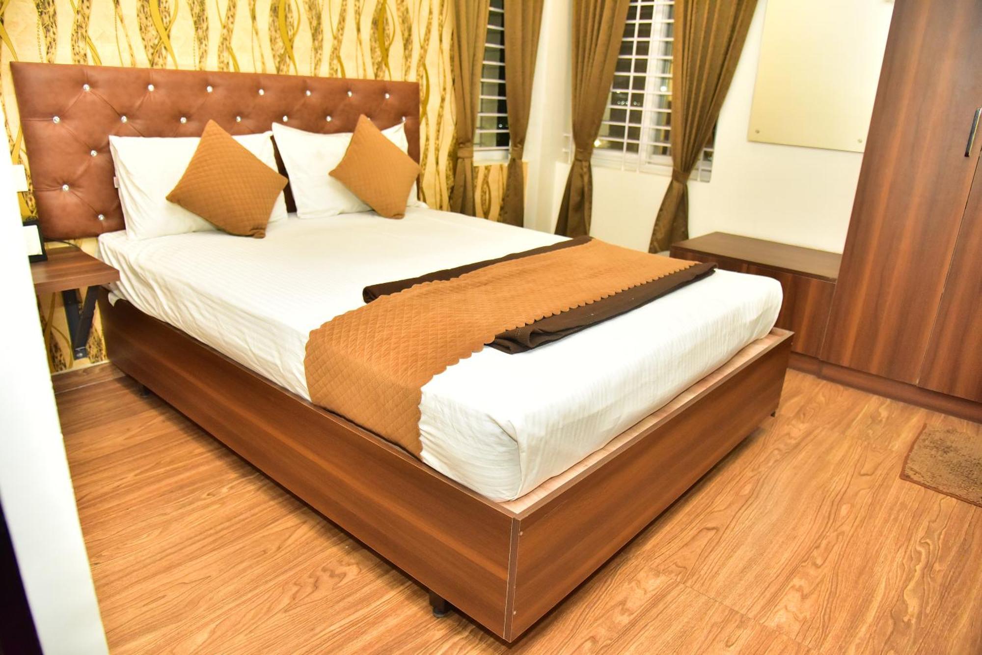 Meadows Inn Mysore Buitenkant foto