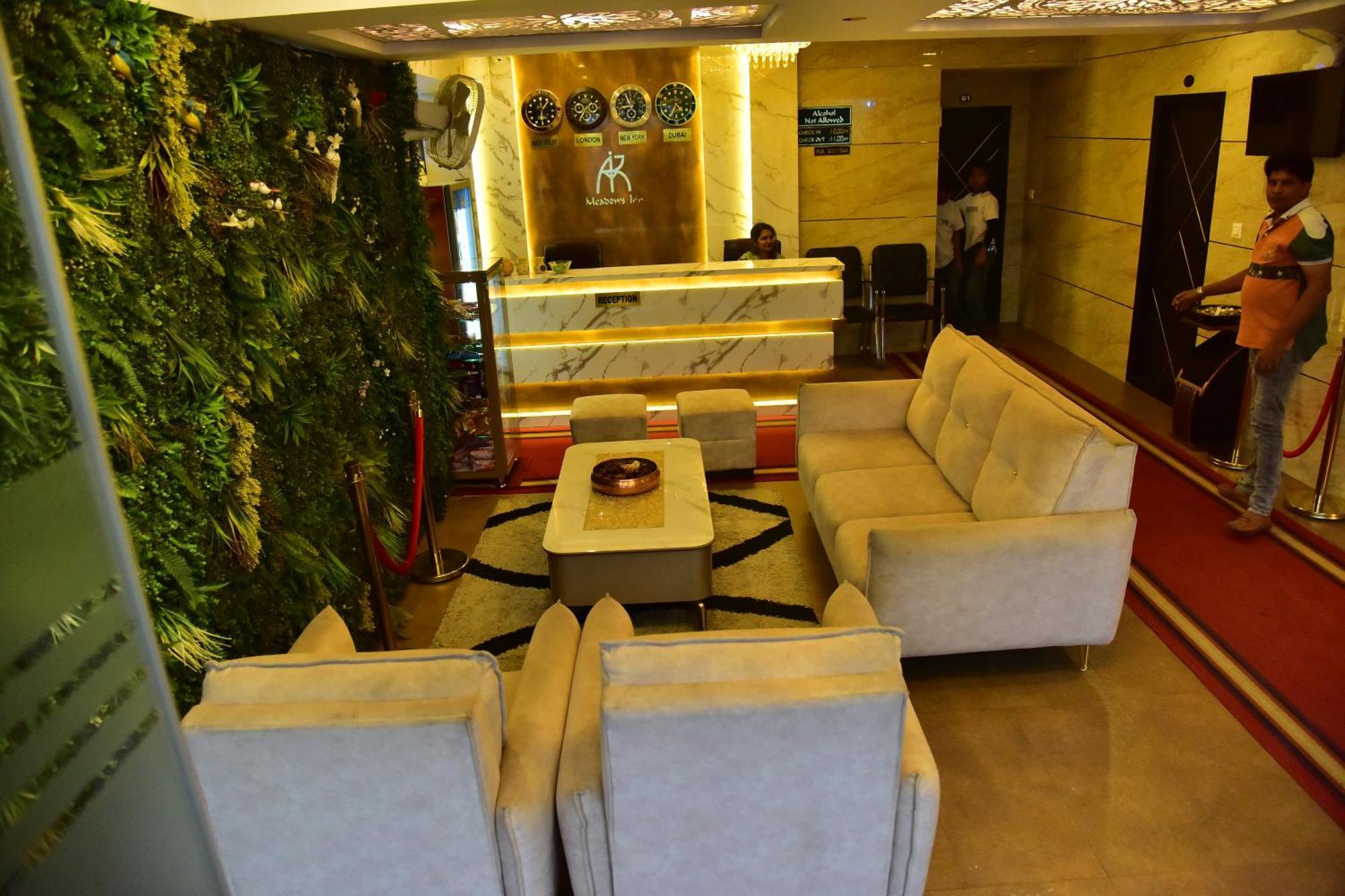 Meadows Inn Mysore Buitenkant foto