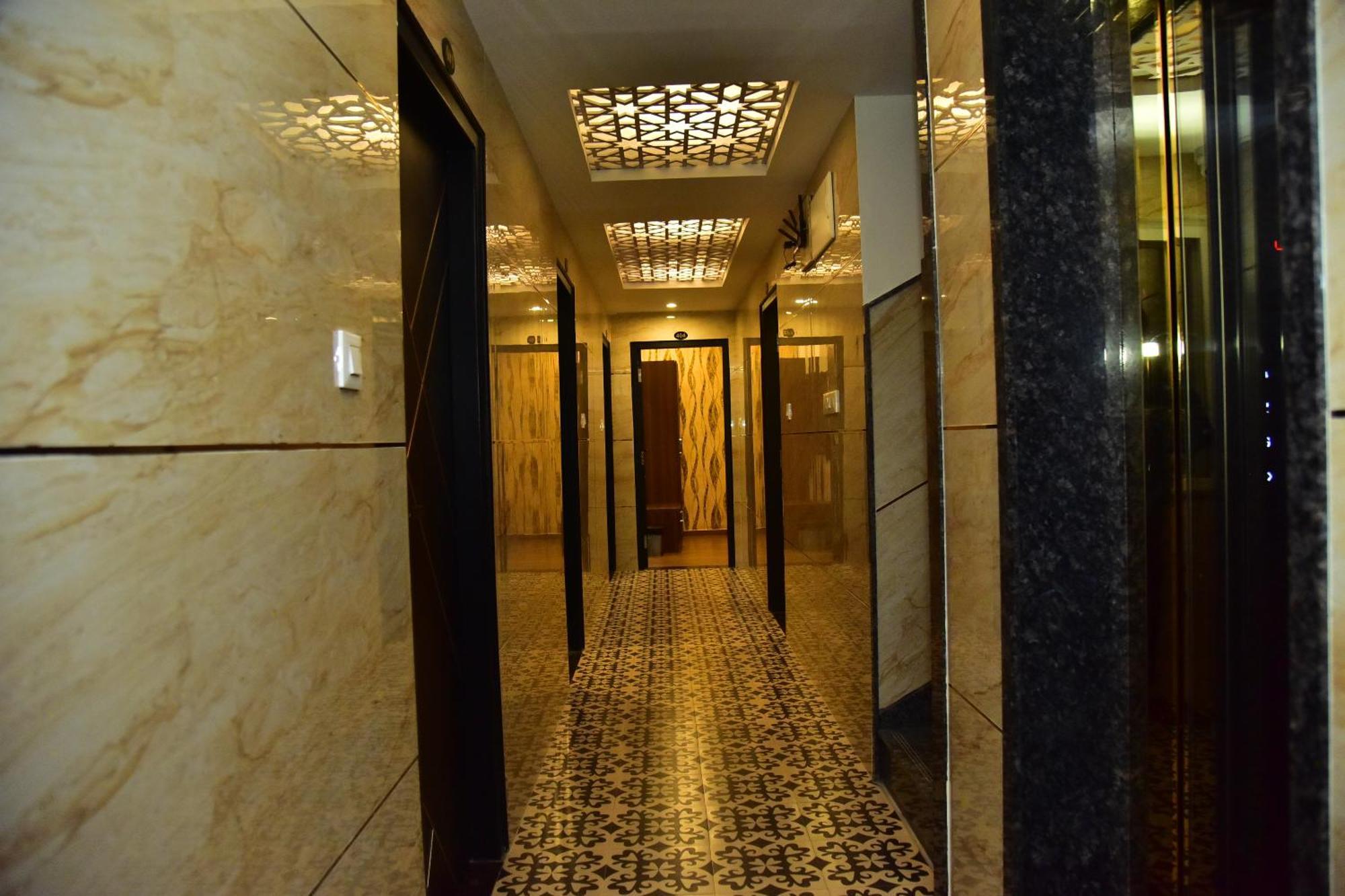 Meadows Inn Mysore Buitenkant foto