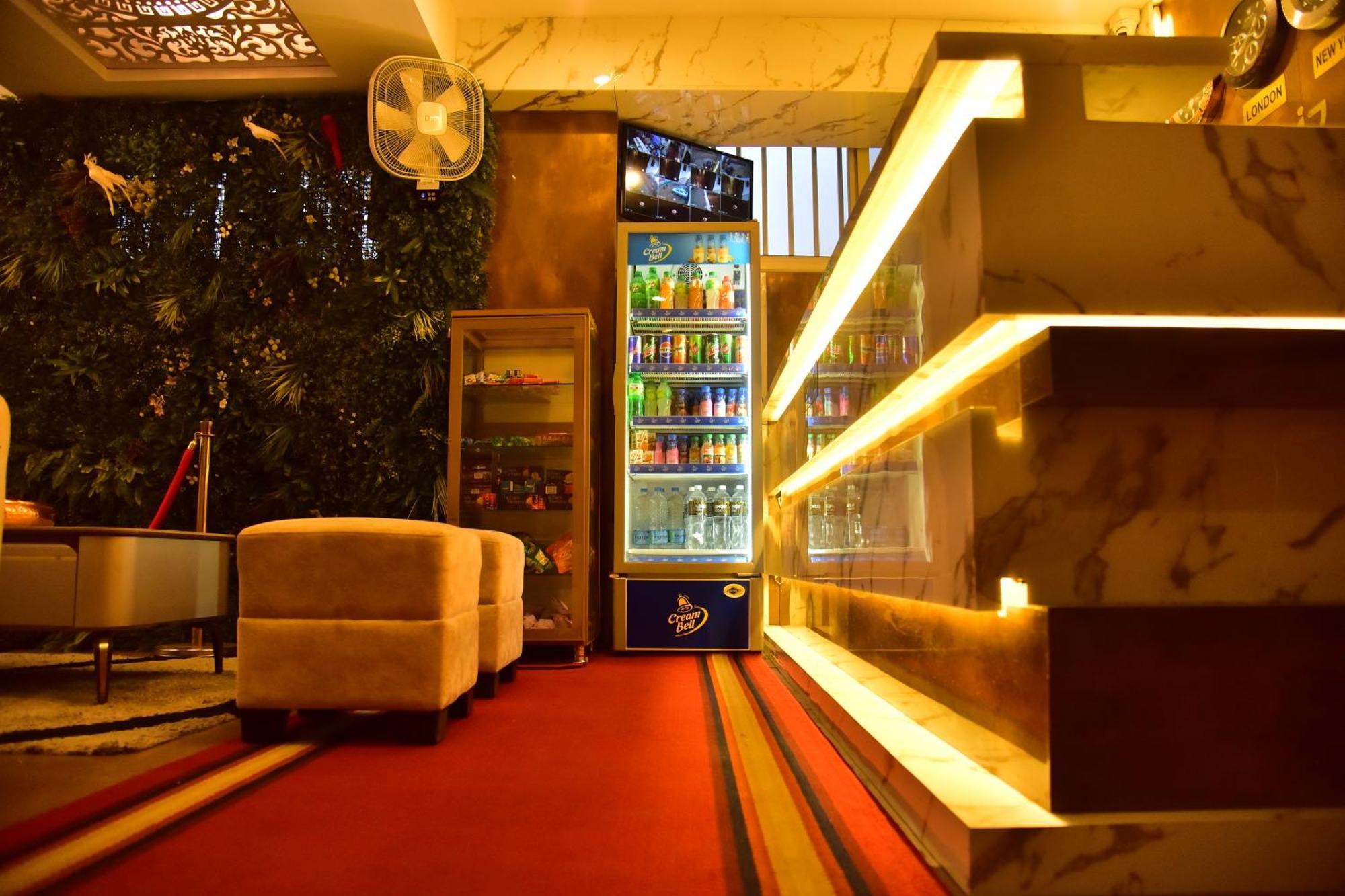Meadows Inn Mysore Buitenkant foto