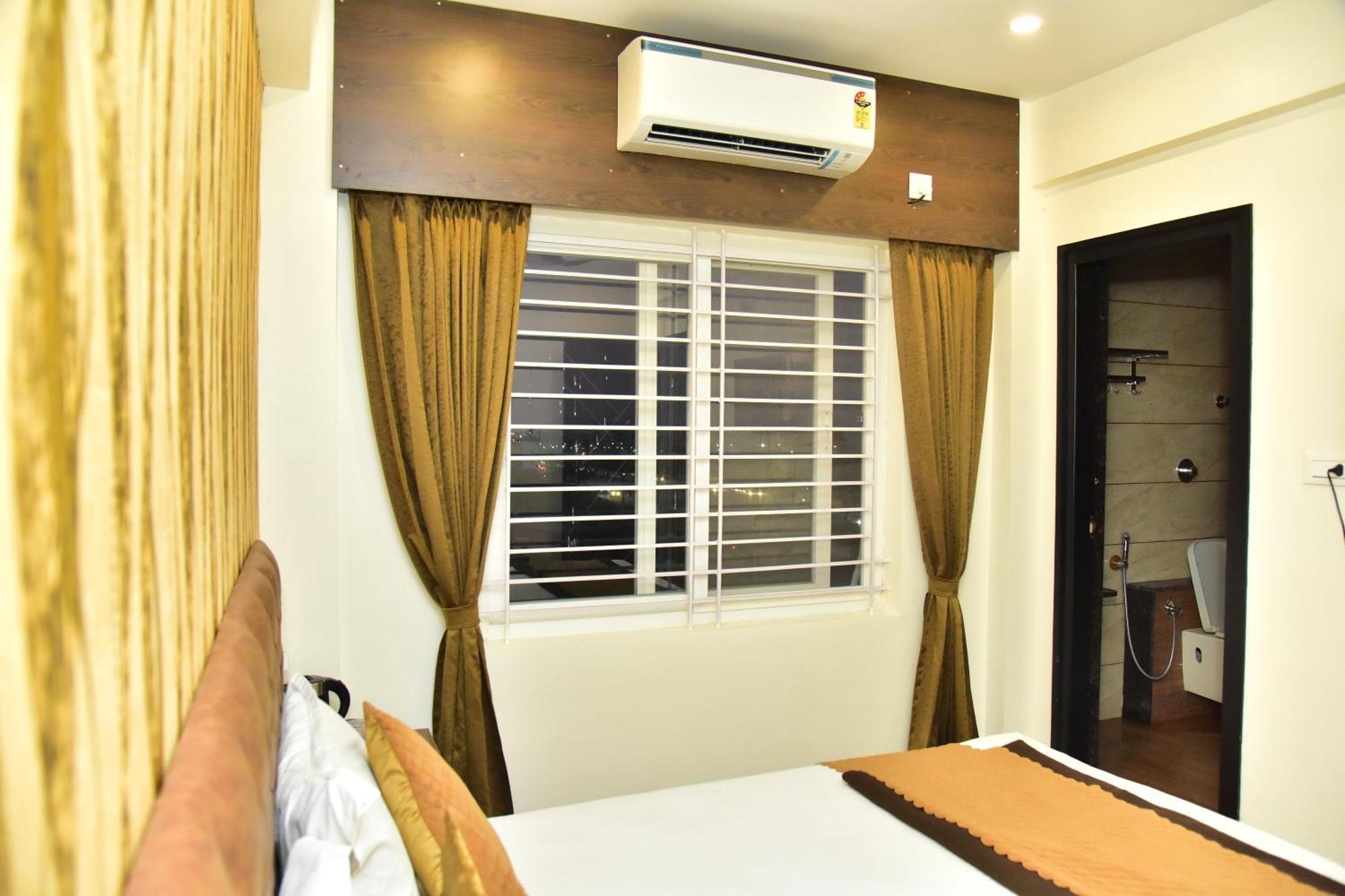 Meadows Inn Mysore Buitenkant foto