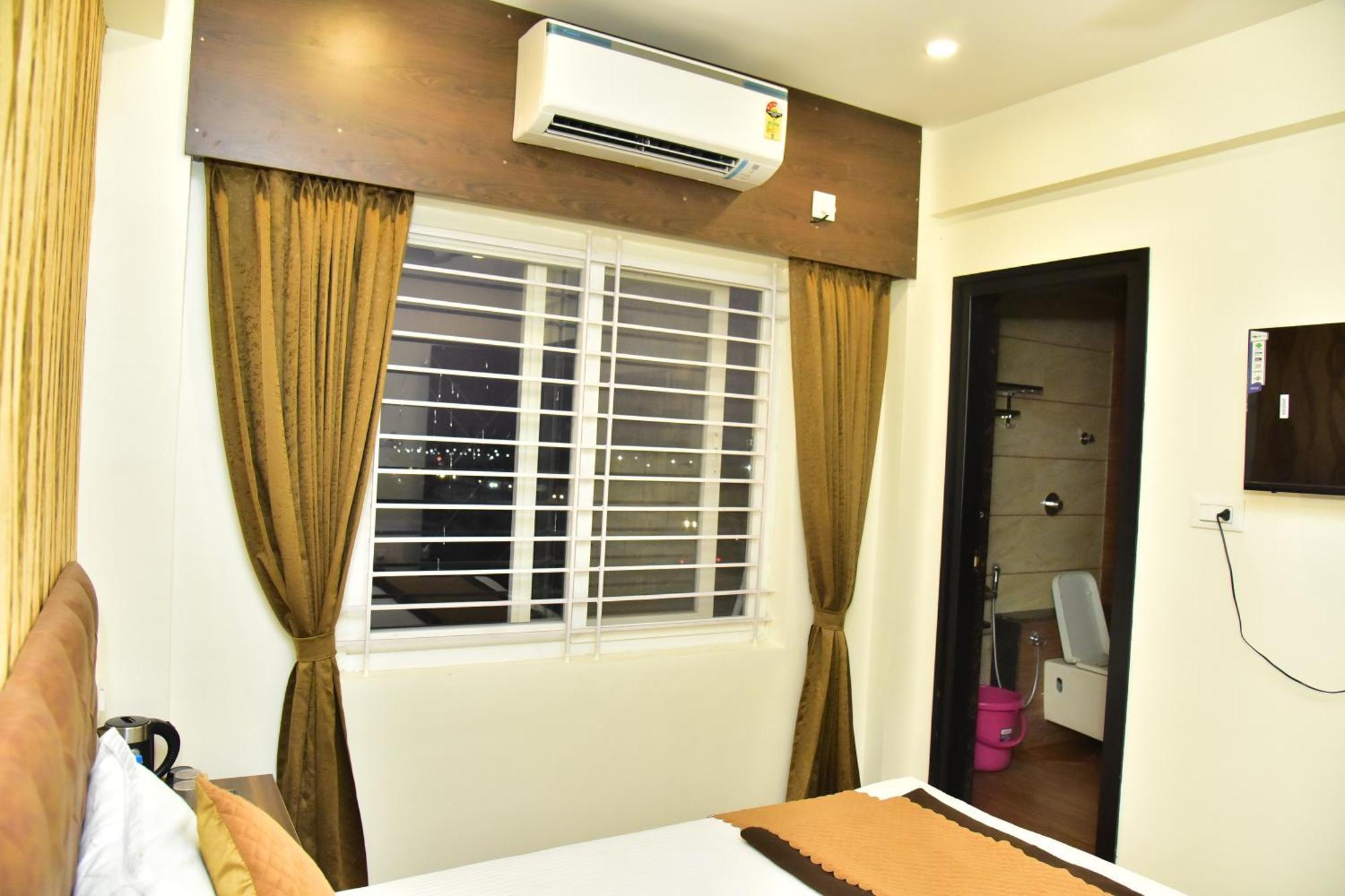 Meadows Inn Mysore Buitenkant foto