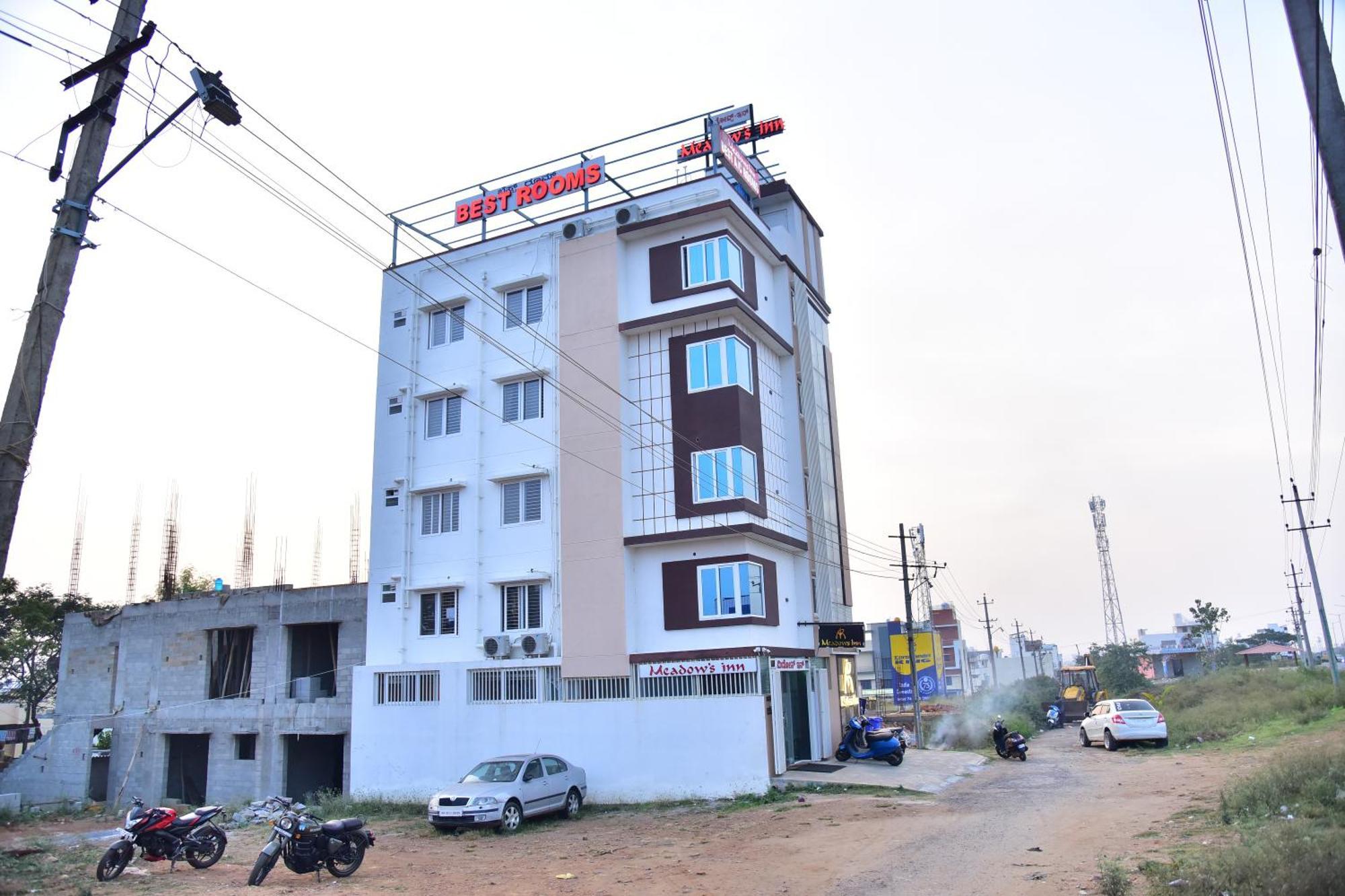 Meadows Inn Mysore Buitenkant foto